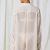 Hiva Oversized-skjorta med pärldetaljer i pärlvit Hiva Oversized-skjorta med pärldetaljer i pärlvit