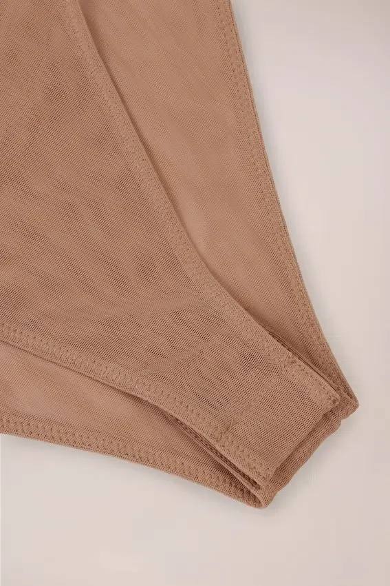 Intimates axelbandslös bodys i honungsfärg Intimates axelbandslös bodys i honungsfärg