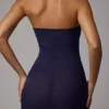 Intimates mjuk, genomskinlig bandeau-miniklänning i marinblått Intimates mjuk, genomskinlig bandeau-miniklänning i marinblått