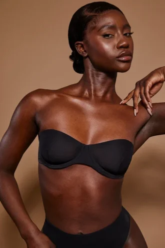 Intimates mjuk mesh-bh utan axelband i svart Intimates mjuk mesh-bh utan axelband i svart