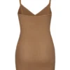 Intimates mjuk mesh-miniklänning med V-ringning i mandel Intimates mjuk mesh-miniklänning med V-ringning i mandel