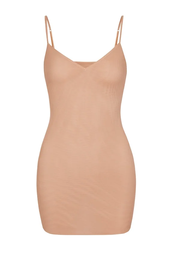 Intimates mjuk mesh-miniklänning med V-ringning i Warm Peach Intimates mjuk mesh-miniklänning med V-ringning i Warm Peach