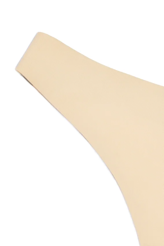 Intimates sömlös stickad string i varm persika Intimates sömlös stickad string i varm persika