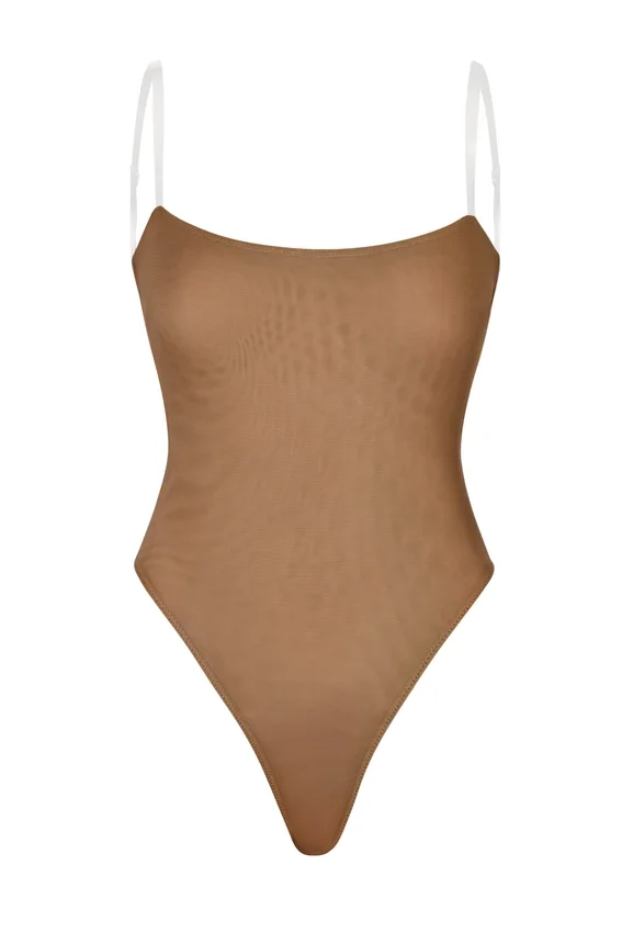 Intimates Soft Mesh Invisible Strap Thong Bodys i färgen Almond Intimates Soft Mesh Invisible Strap Thong Bodys i färgen Almond