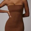 Intimates Soft Sheer-Mesh Bandeau Mini Slip Klänning i Mocha Intimates Soft Sheer-Mesh Bandeau Mini Slip Klänning i Mocha