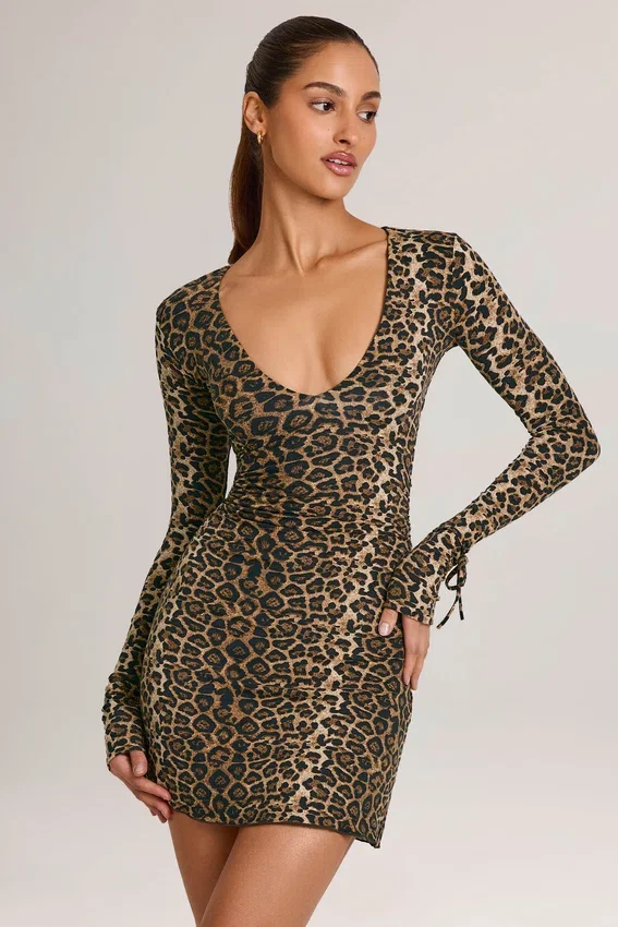 Iskra Modal långärmad miniklänning i leopardmönster Iskra Modal långärmad miniklänning i leopardmönster