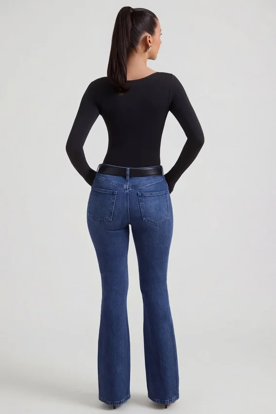 Jacey högmidjade flared-jeans i indigotvätt Jacey högmidjade flared-jeans i indigotvätt