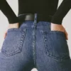 Jacey högmidjade flared-jeans i indigotvätt Jacey högmidjade flared-jeans i indigotvätt