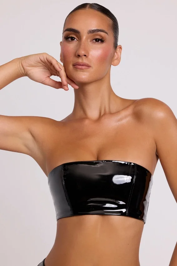 Jadis bandeau-bralette i vinyl, svart Jadis bandeau-bralette i vinyl, svart