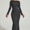 Jailene Embellished Open-Back Gown i svart Jailene Embellished Open-Back Gown i svart