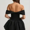 Jessamy Off-Shoulder Layered Bubble Hem Corset Miniklänning i svart Jessamy Off-Shoulder Layered Bubble Hem Corset Miniklänning i svart