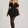 Jessamy Off-Shoulder Layered Bubble Hem Corset Miniklänning i svart Jessamy Off-Shoulder Layered Bubble Hem Corset Miniklänning i svart