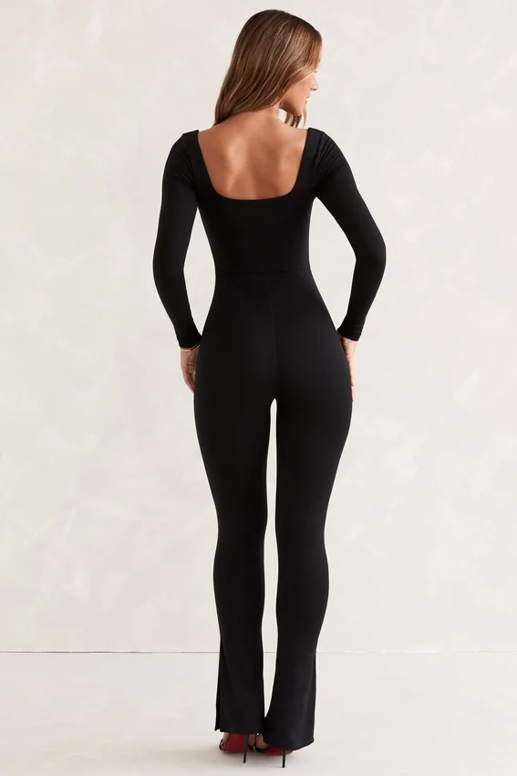 Jett långärmad jumpsuit med fyrkantig halsringning i svart Jett långärmad jumpsuit med fyrkantig halsringning i svart