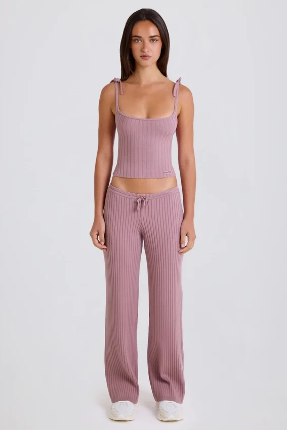 Joggingbyxor i ribbad stickning med vida ben i mauve Joggingbyxor i ribbad stickning med vida ben i mauve