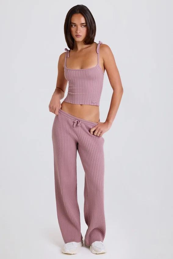 Joggingbyxor i ribbad stickning med vida ben i mauve Joggingbyxor i ribbad stickning med vida ben i mauve