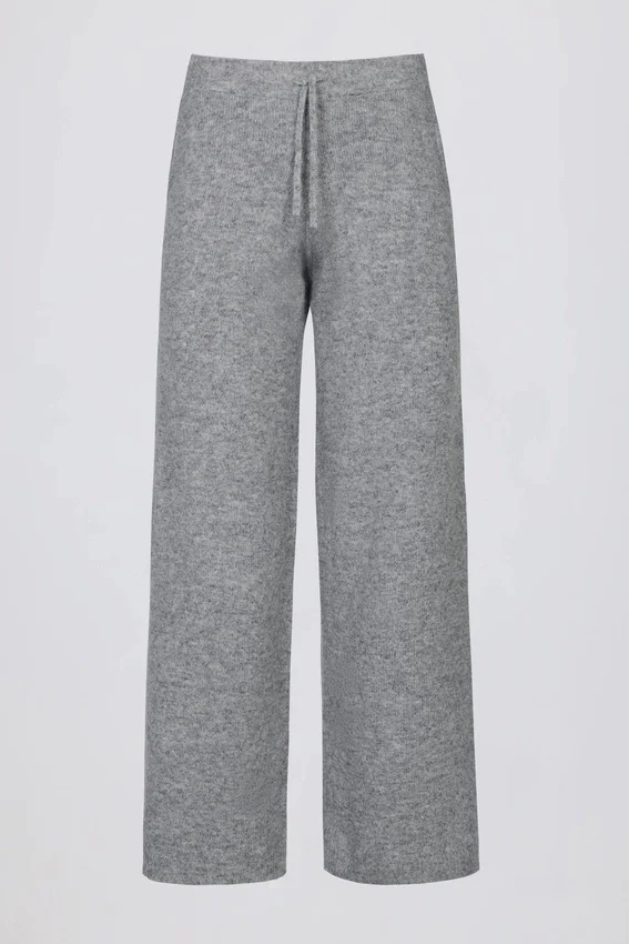 Joggingbyxor i stickat med medelhög midja och vida ben i grått Joggingbyxor i stickat med medelhög midja och vida ben i grått