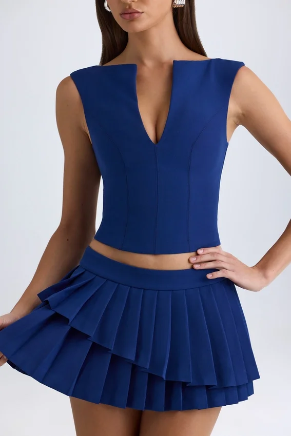 Kadie kort topp med öppen framsida i True Navy Kadie kort topp med öppen framsida i True Navy