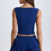Kadie kort topp med öppen framsida i True Navy Kadie kort topp med öppen framsida i True Navy