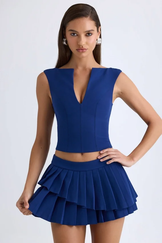 Kadie kort topp med öppen framsida i True Navy Kadie kort topp med öppen framsida i True Navy
