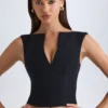 Kadie V-ringad strukturerad crop top i svart Kadie V-ringad strukturerad crop top i svart
