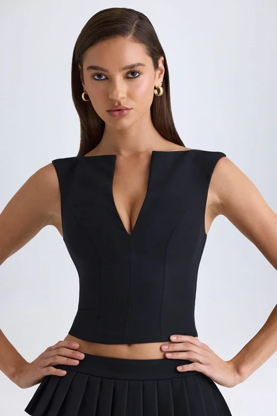 Kadie V-ringad strukturerad crop top i svart Kadie V-ringad strukturerad crop top i svart