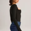 Kaia Modal långärmad topp med fyrkantig halsringning i svart Kaia Modal långärmad topp med fyrkantig halsringning i svart