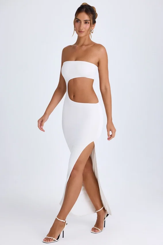 Kaikoa Cut-Out Bandeau Maxiklänning i vitt Kaikoa Cut-Out Bandeau Maxiklänning i vitt