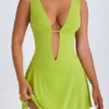 Kalista Plunge Cut-Out Miniklänning i limegrön Kalista Plunge Cut-Out Miniklänning i limegrön
