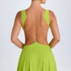 Kalista Plunge Cut-Out Miniklänning i limegrön Kalista Plunge Cut-Out Miniklänning i limegrön