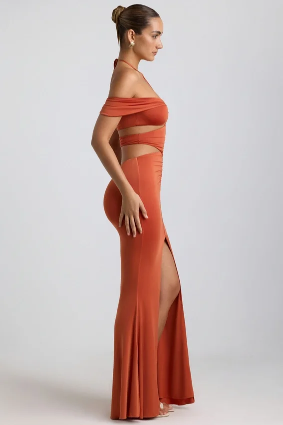 Karleen Slinky Jersey Cut-Out Halterneck Gown i Burnt Orange Karleen Slinky Jersey Cut-Out Halterneck Gown i Burnt Orange