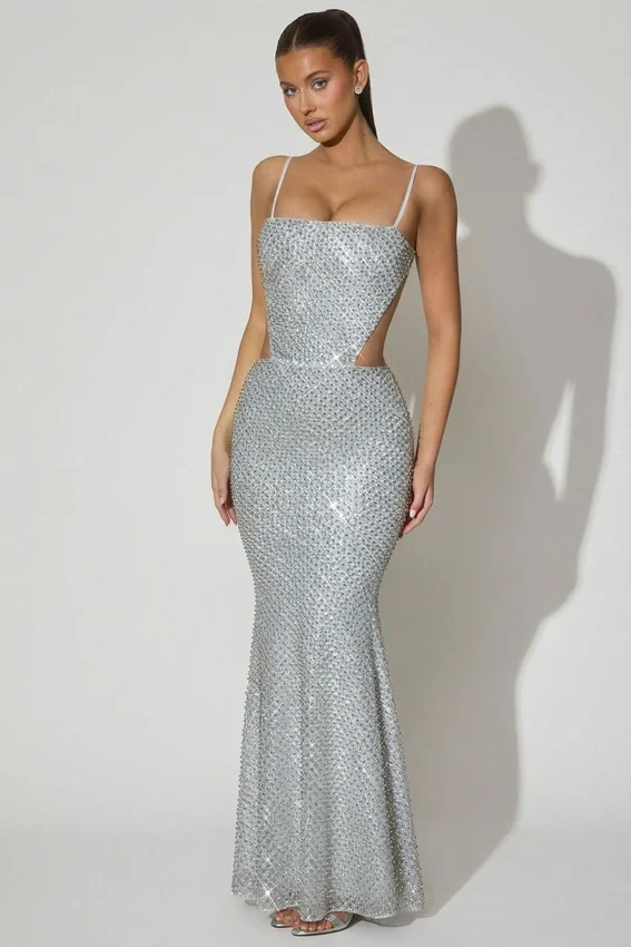 Katalia Embellished Cut-Out Gown i silver Katalia Embellished Cut-Out Gown i silver