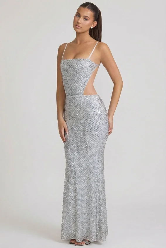 Katalia Embellished Cut-Out Gown i silver Katalia Embellished Cut-Out Gown i silver