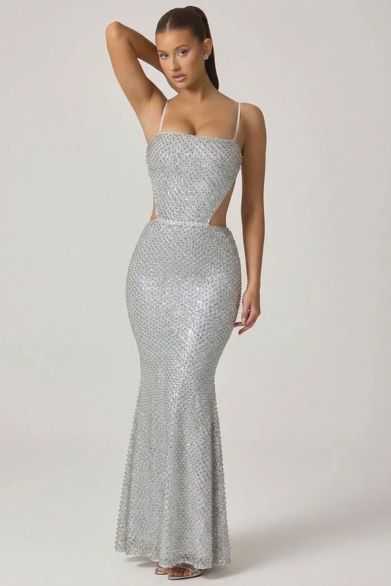Katalia Embellished Cut-Out Gown i silver Katalia Embellished Cut-Out Gown i silver