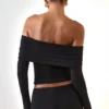 Kesia Modal Off-Shoulder Long-Sleeve Top i svart Kesia Modal Off-Shoulder Long-Sleeve Top i svart