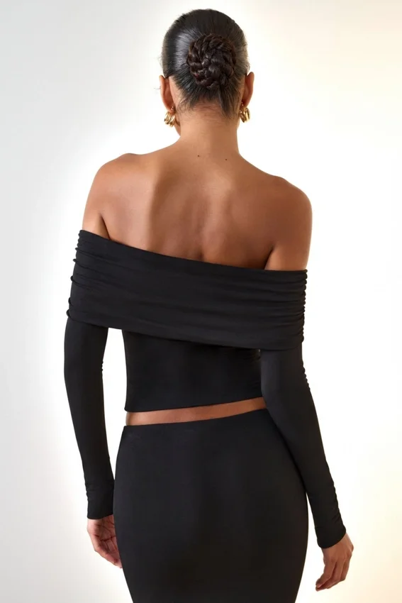 Kesia Modal Off-Shoulder Long-Sleeve Top i svart Kesia Modal Off-Shoulder Long-Sleeve Top i svart