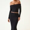 Kesia Modal Off-Shoulder Long-Sleeve Top i svart Kesia Modal Off-Shoulder Long-Sleeve Top i svart