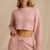 Kort tröja i ribbad stickning i blushrosa Kort tröja i ribbad stickning i blushrosa