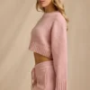 Kort tröja i ribbad stickning i blushrosa Kort tröja i ribbad stickning i blushrosa