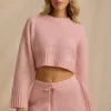 Kort tröja i ribbad stickning i blushrosa Kort tröja i ribbad stickning i blushrosa
