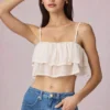 Lacie kort camisole-top med volanger i elfenben Lacie kort camisole-top med volanger i elfenben