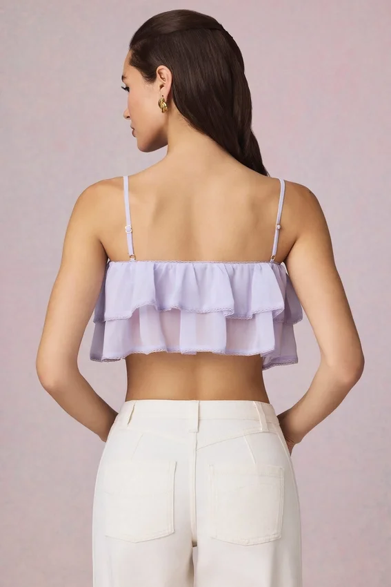 Lacie kort camisole-top med volanger i lila Lacie kort camisole-top med volanger i lila