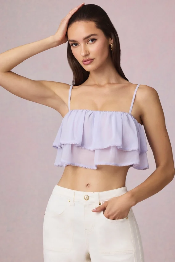 Lacie kort camisole-top med volanger i lila Lacie kort camisole-top med volanger i lila