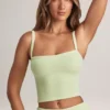 Lai Modal camisole-top med rund hals i salviagrön Lai Modal camisole-top med rund hals i salviagrön