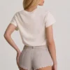 Lanori lågmidjade hotpants i ecru Lanori lågmidjade hotpants i ecru