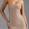 Lasma Embellished Halterneck A-Line Miniklänning i Almond Lasma Embellished Halterneck A-Line Miniklänning i Almond