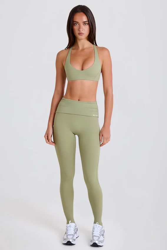 Leggings med vikbar midja och hällor i Matcha Leggings med vikbar midja och hällor i Matcha