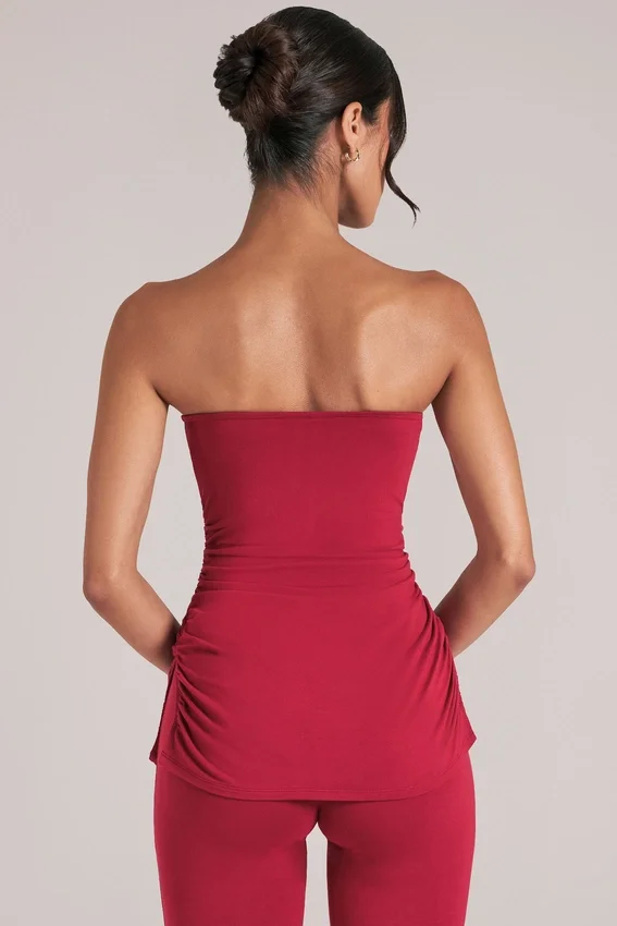 Leni Bandeau Longline Top i körsbärsrött Leni Bandeau Longline Top i körsbärsrött
