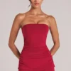 Leni Bandeau Longline Top i körsbärsrött Leni Bandeau Longline Top i körsbärsrött