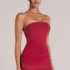 Leni Bandeau Longline Top i körsbärsrött Leni Bandeau Longline Top i körsbärsrött