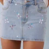Levara Mid-Rise Denim Micro Mini Kjolar i ljus denim Levara Mid-Rise Denim Micro Mini Kjolar i ljus denim